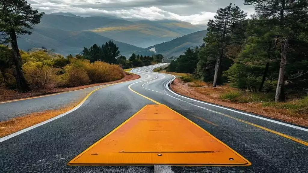¿Te has cruzado con ella? Así es la nueva señal de la DGT que protege a los motoristas en carretera